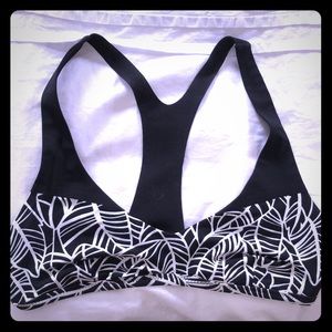 Lululemon sports bra